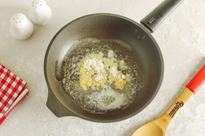 Фрикадельки в соусе "Бешамель" Фрикадельки в соусе "Бешамель"