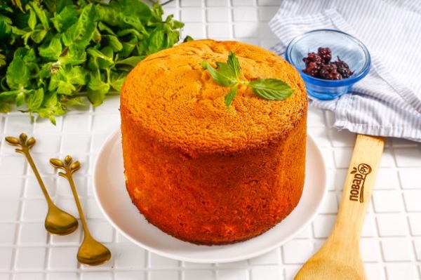 Бисквит с ежевикой Бисквит с ежевикой