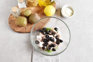 Салат с киви и курицей Салат с киви и курицей