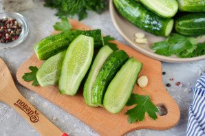 Малосольные огурчики в пакете Малосольные огурчики в пакете