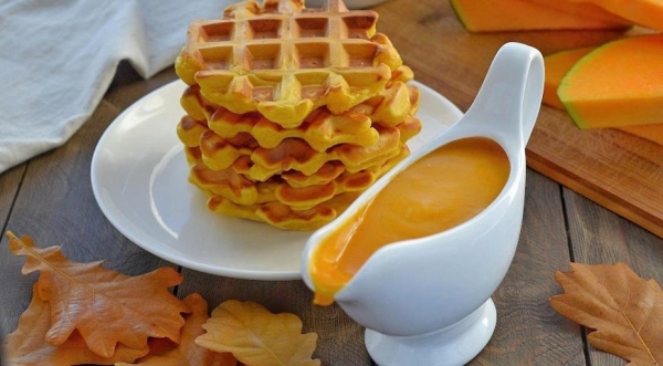Тыквенные вафли с тыквенно-сливочным соусом, пошаговый рецепт с фото Тыквенные вафли с тыквенно-сливочным соусом, пошаговый рецепт с фото