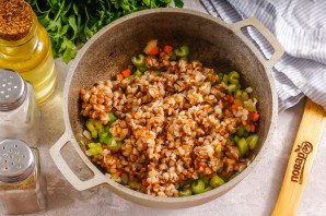 Гречка с сельдереем Гречка с сельдереем