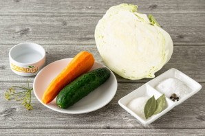 Вкусная маринованная капуста на зиму в банках Вкусная маринованная капуста на зиму в банках