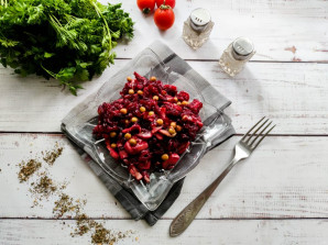 Салат из свеклы и шампиньонов Салат из свеклы и шампиньонов