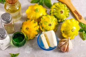 Маринованные патиссоны с сыром фета