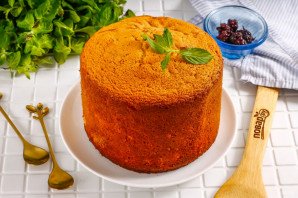 Бисквит с ежевикой Бисквит с ежевикой