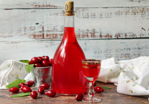 Настойка из кизила Настойка из кизила