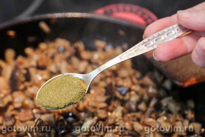 Свинина с баклажанами и сыром в духовке