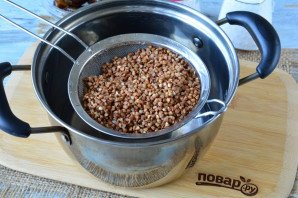 Гречка с финиками