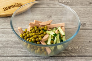 Салат с картофелем фри Салат с картофелем фри