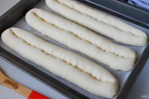 Багет с сыром и чесноком Багет с сыром и чесноком