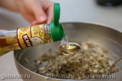 Икра из жареных баклажанов с вареным яйцом