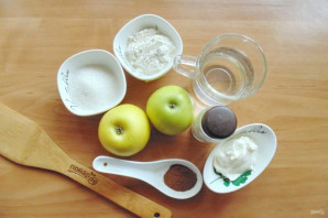 Вареники с яблоком и корицей