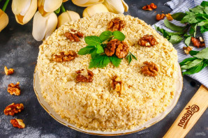 Торт "Наполеон" с грецкими орехами Торт "Наполеон" с грецкими орехами