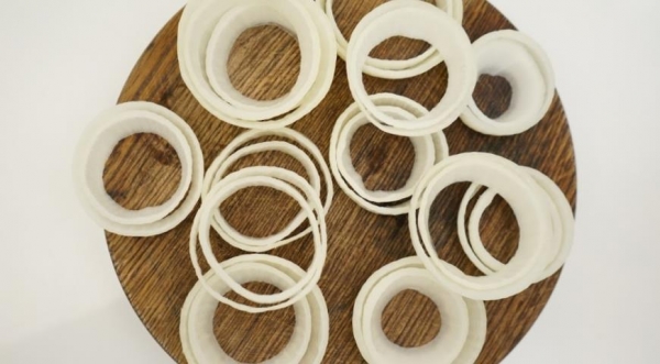 Луковые кольца с сыром во фритюре, пошаговый рецепт с фото Луковые кольца с сыром во фритюре, пошаговый рецепт с фото