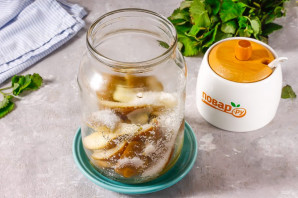 Компот из груши дички на зиму