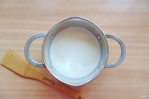 Шоколадный торт с кремом "Пломбир" Шоколадный торт с кремом "Пломбир"