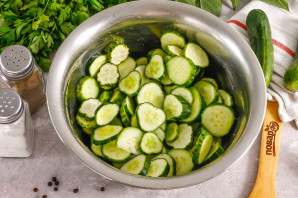 Малосольные огурцы в вакууме Малосольные огурцы в вакууме