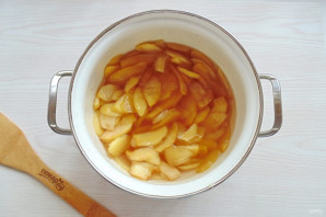 Карамельное варенье из яблок Карамельное варенье из яблок