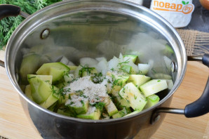 Кабачки с грибной приправой на зиму