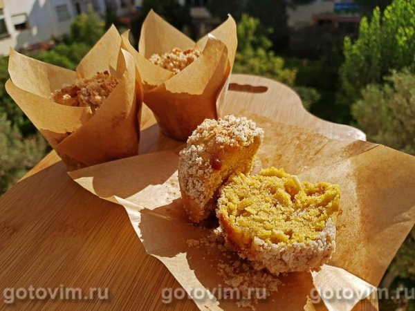 Тыквенные маффины с белым шоколадом и штрейзельной крошкой Тыквенные маффины с белым шоколадом и штрейзельной крошкой