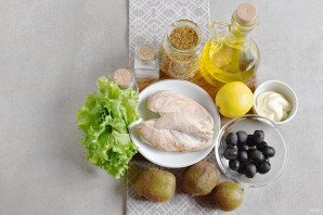 Салат с киви и курицей Салат с киви и курицей