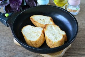 Брускетта с хамоном Брускетта с хамоном