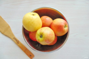 Карамельное варенье из яблок Карамельное варенье из яблок