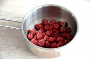 Торт "Птичье молоко" с малиной