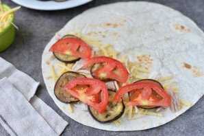 Кесадилья с курицей и баклажанами Кесадилья с курицей и баклажанами