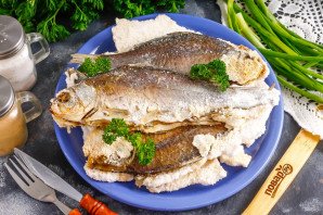 Карась запеченный в соли Карась запеченный в соли