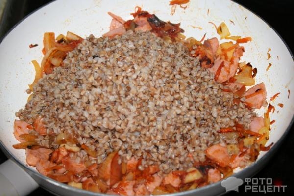 Рецепт: Гречка по-купечески - с сардельками Рецепт: Гречка по-купечески - с сардельками