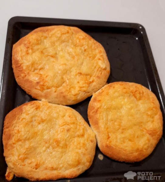 Рецепт: Хачапури по-имеретински - Лепёшки с сыром внутри и сыром снаружи. Хрустящие, ароматные - для любителей сыра! Рецепт: Хачапури по-имеретински - Лепёшки с сыром внутри и сыром снаружи. Хрустящие, ароматные - для любителей сыра!