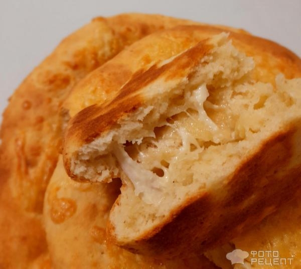 Рецепт: Хачапури по-имеретински - Лепёшки с сыром внутри и сыром снаружи. Хрустящие, ароматные - для любителей сыра! Рецепт: Хачапури по-имеретински - Лепёшки с сыром внутри и сыром снаружи. Хрустящие, ароматные - для любителей сыра!