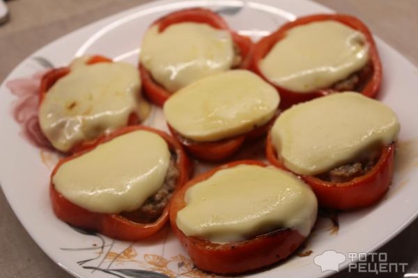 Рецепт: Перцы кольцами с фаршем - Под сыром сулугуни Рецепт: Перцы кольцами с фаршем - Под сыром сулугуни