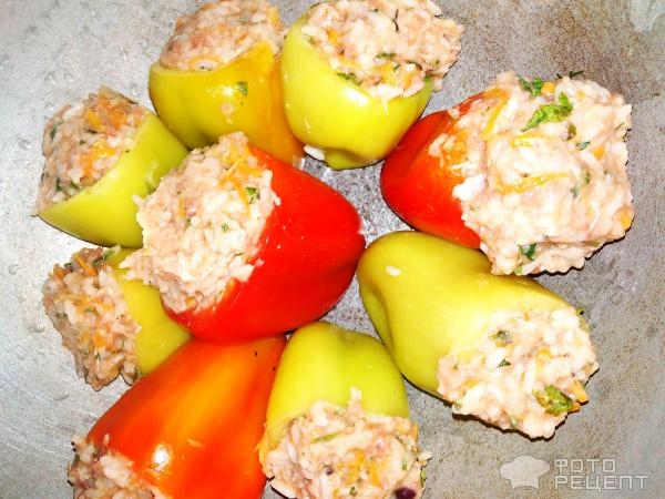 Рецепт: Перец болгарский фаршированный мясным фаршем с рисом и зеленью - Сочный и очень вкусный Рецепт: Перец болгарский фаршированный мясным фаршем с рисом и зеленью - Сочный и очень вкусный