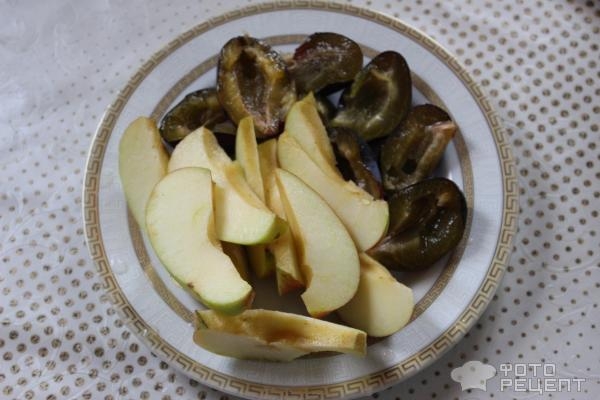 Рецепт: Пирог со сливами - С кокосовой мукой и маком Рецепт: Пирог со сливами - С кокосовой мукой и маком