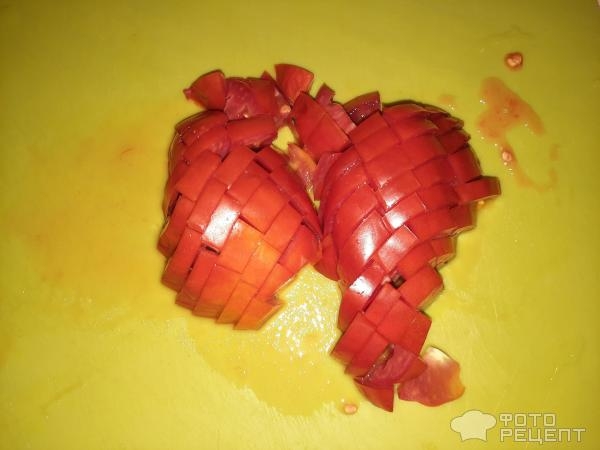 Рецепт: Салат из свежих помидор с сыром и чесноком - Не в терку, а кубиками Рецепт: Салат из свежих помидор с сыром и чесноком - Не в терку, а кубиками