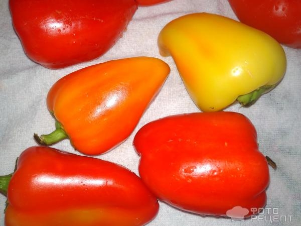 Рецепт: Салат из запеченных перцев - С сыром и рукколой:пикантно и очень вкусно