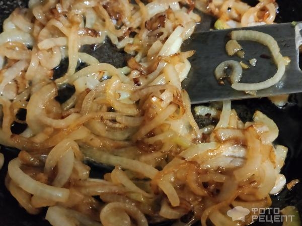 Рецепт: Салат с фасолью - с куриными сердечками и яйцом