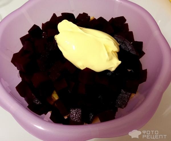 Рецепт: Свекольный салат "Зимний" - С сыром и кислым яблоком. Потрясающе вкусное сочетание! Рецепт: Свекольный салат "Зимний" - С сыром и кислым яблоком. Потрясающе вкусное сочетание!