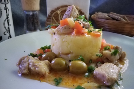 Свиная поджарка с яблоком