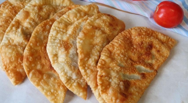 Чебуреки с мясом - пузырчатые и сочные, пошаговый рецепт с фото Чебуреки с мясом - пузырчатые и сочные, пошаговый рецепт с фото