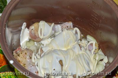 Куриные голени в сметане в мультиварке Куриные голени в сметане в мультиварке