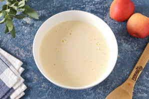 Низкоуглеводная шарлотка с яблоками Низкоуглеводная шарлотка с яблоками