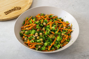 Салат из нута с брокколи Салат из нута с брокколи