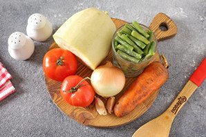 Тушеные кабачки со стручковой фасолью Тушеные кабачки со стручковой фасолью