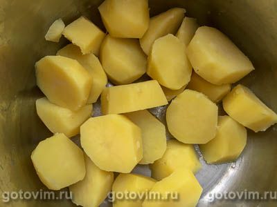 Куриная печень с кабачками, картофелем и паприкой Куриная печень с кабачками, картофелем и паприкой