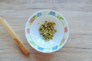 Салат из шпрот и кукурузы Салат из шпрот и кукурузы