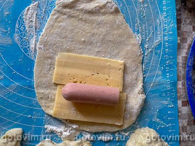 Сосиски в тесте с сыром Сосиски в тесте с сыром